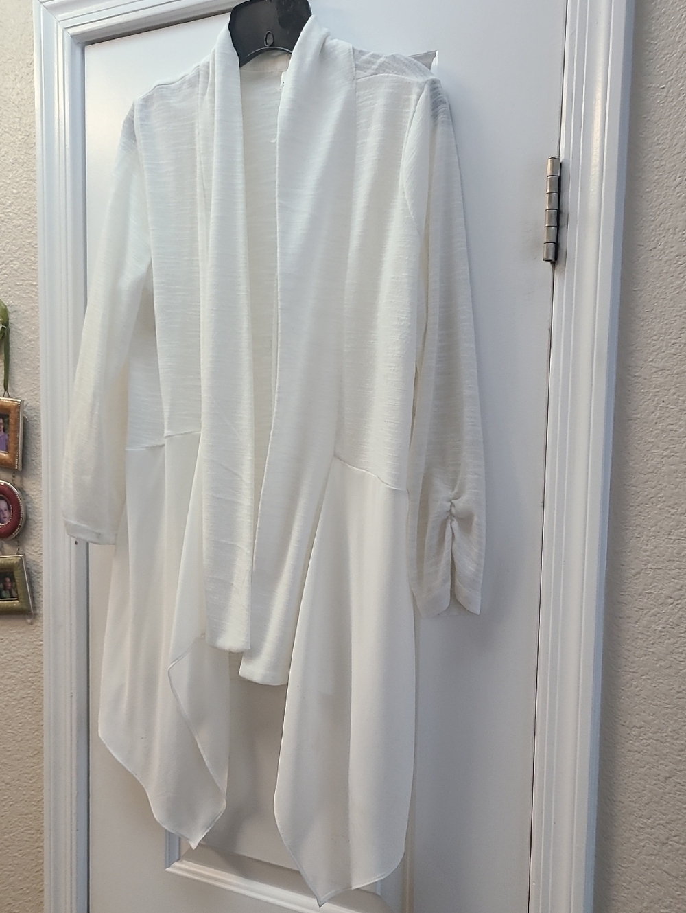 NY COLLECTION MACYS Dual Texture High Low Sheer  Size Med. Off White